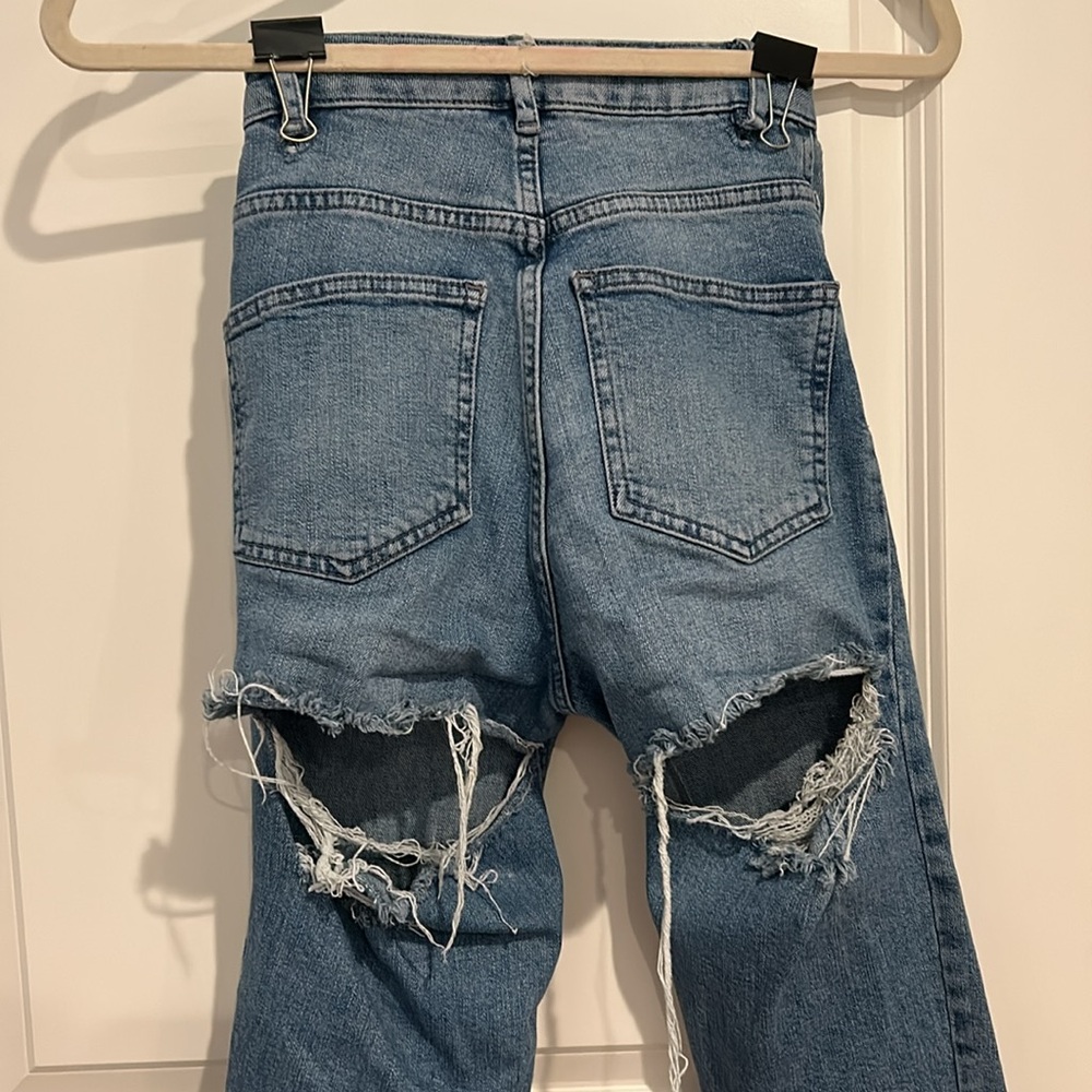Thigh Rip Jeans - Picture 3 of 4